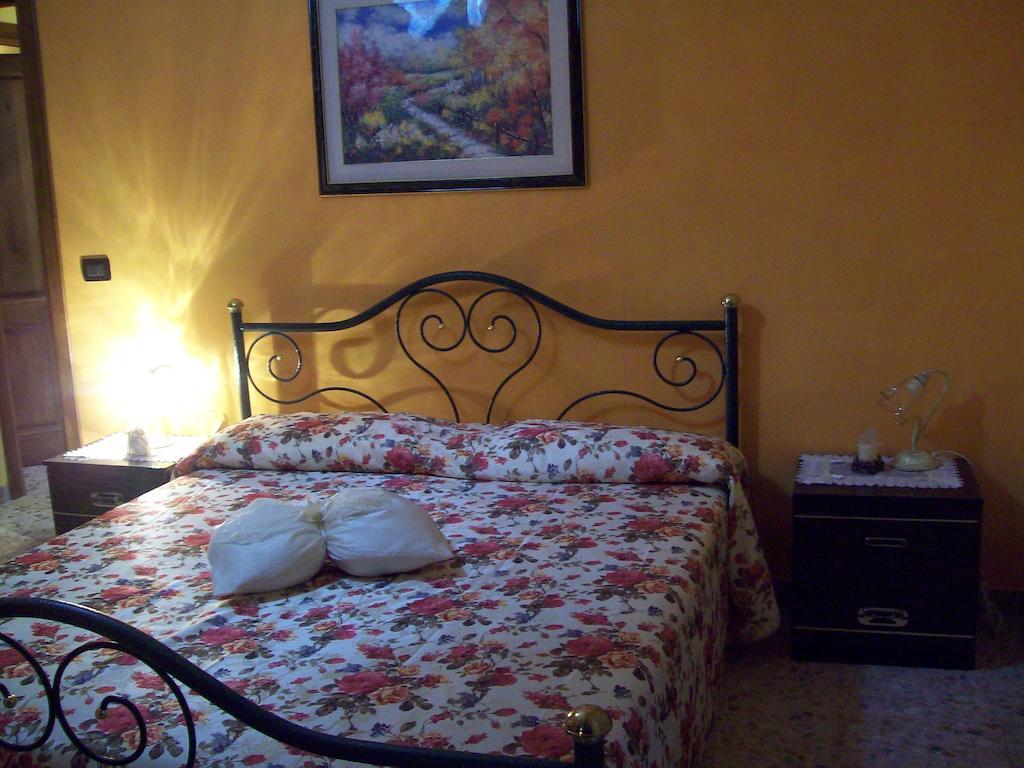 B&B Il Tulipano Sul Lago Colle di Tora Pokój zdjęcie